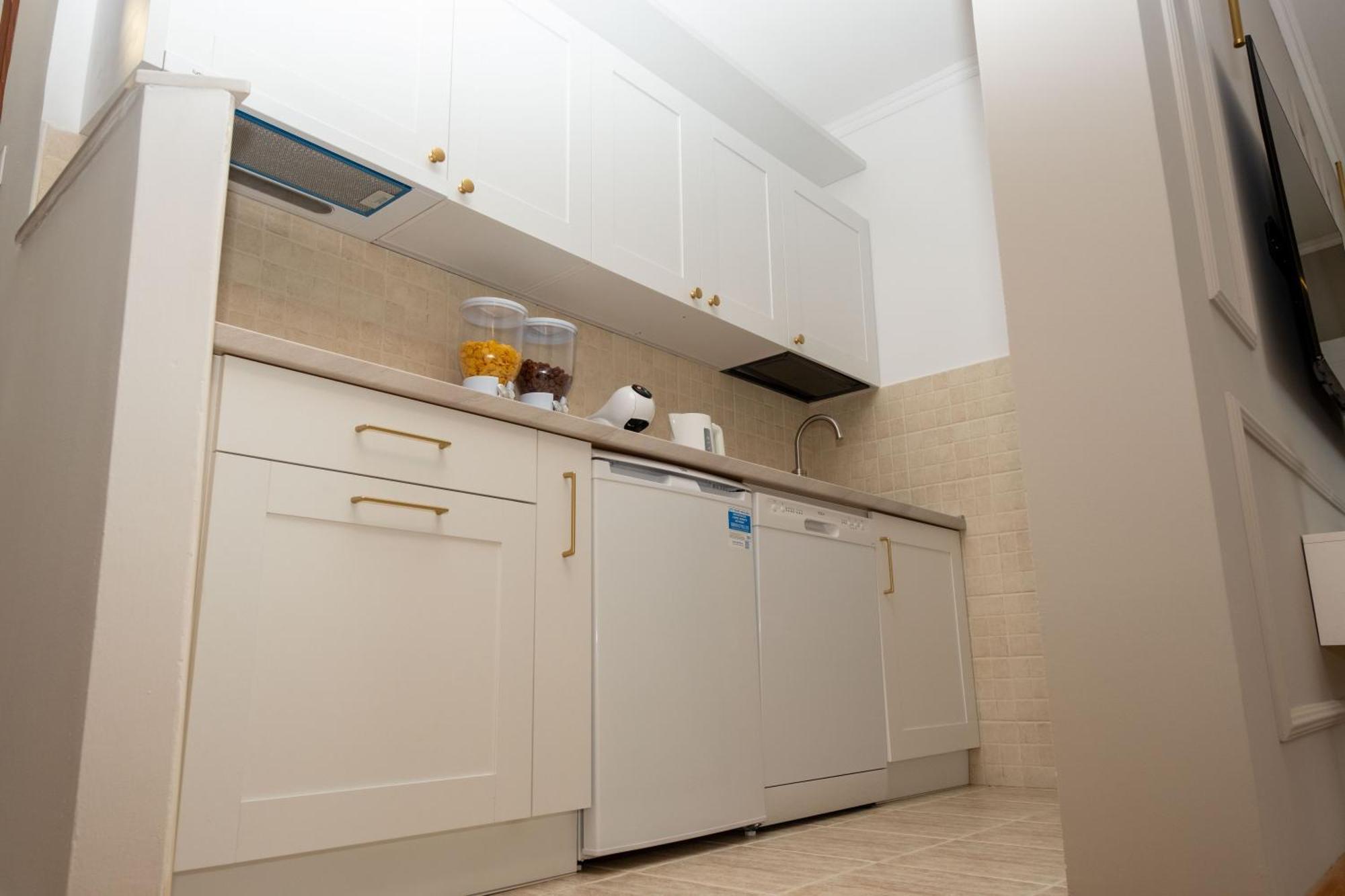Apartment Ns *